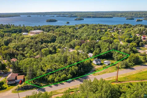 24 N Pioneer Road Ely MN 55731