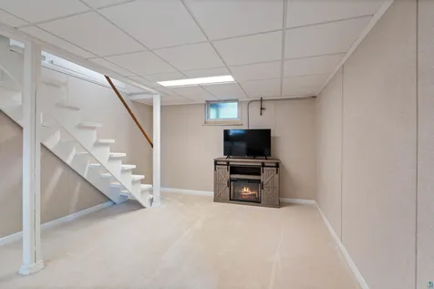 15 Rindahl Lane Duluth MN 55811