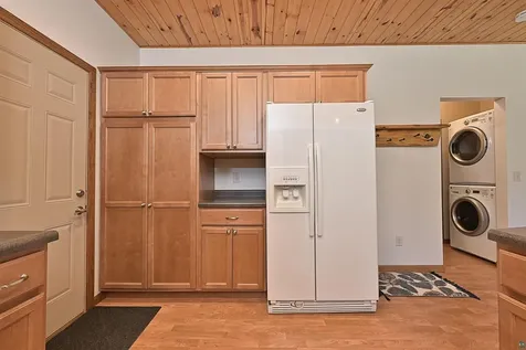 6541 Highway 1 Finland MN 55603