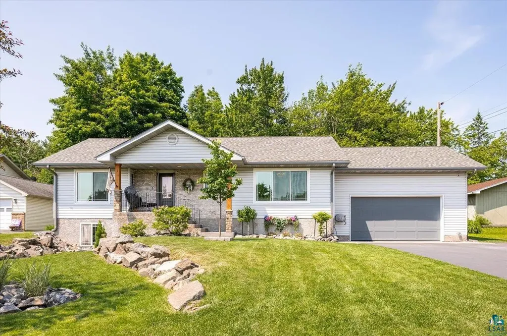 231 Chambersburg Drive Duluth MN 55811