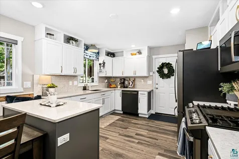 231 Chambersburg Drive Duluth MN 55811