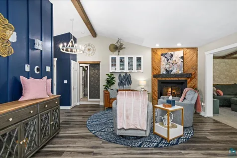 231 Chambersburg Drive Duluth MN 55811
