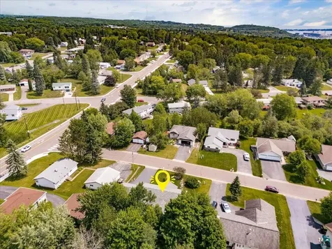 231 Chambersburg Drive Duluth MN 55811