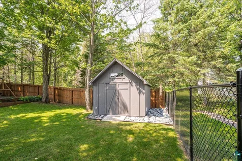 231 Chambersburg Drive Duluth MN 55811