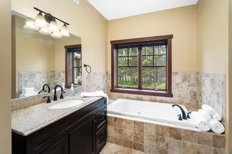 3810 Lavaque Road Hermantown MN 55811