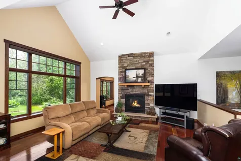 3810 Lavaque Road Hermantown MN 55811