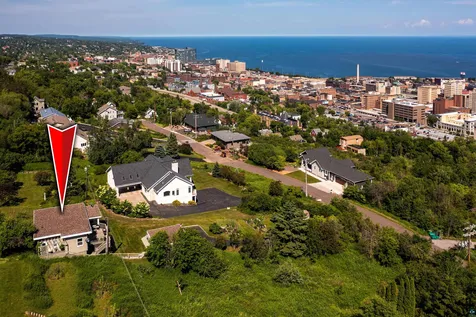 615 W 6th Street Duluth MN 55806