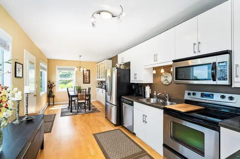 615 W 6th Street Duluth MN 55806