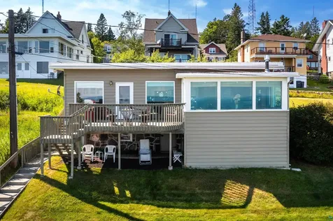 615 W 6th Street Duluth MN 55806