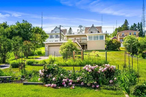 615 W 6th Street Duluth MN 55806