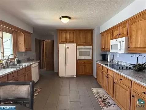1505 E Harvey Street Ely MN 55731