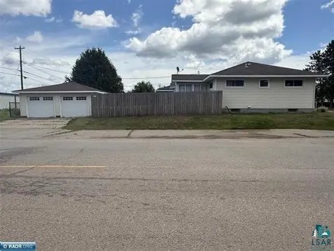 1505 E Harvey Street Ely MN 55731