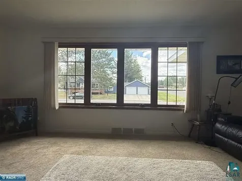 1505 E Harvey Street Ely MN 55731