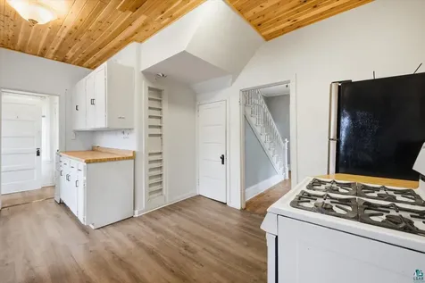 217 NW 3rd Avenue Chisholm MN 55719-6566