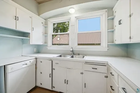 217 NW 3rd Avenue Chisholm MN 55719-6566