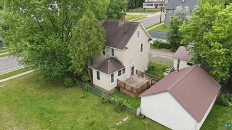 217 NW 3rd Avenue Chisholm MN 55719-6566