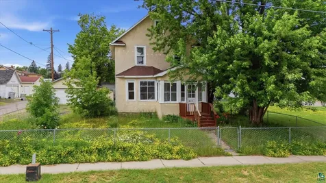217 NW 3rd Avenue Chisholm MN 55719-6566