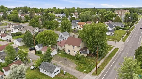 217 NW 3rd Avenue Chisholm MN 55719-6566