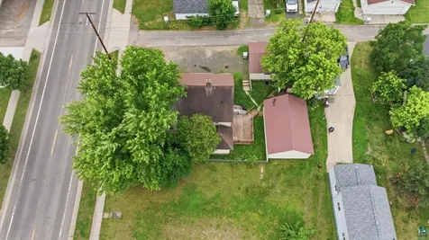 217 NW 3rd Avenue Chisholm MN 55719-6566