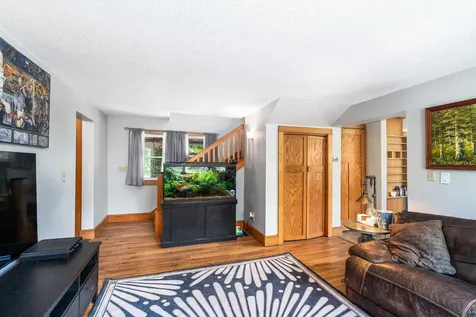 5716 Lakewood Road Duluth MN 55804