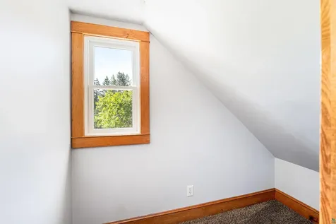 5716 Lakewood Road Duluth MN 55804