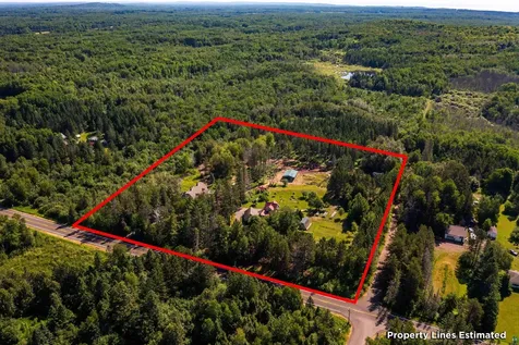 5716 Lakewood Road Duluth MN 55804