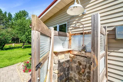 5716 Lakewood Road Duluth MN 55804