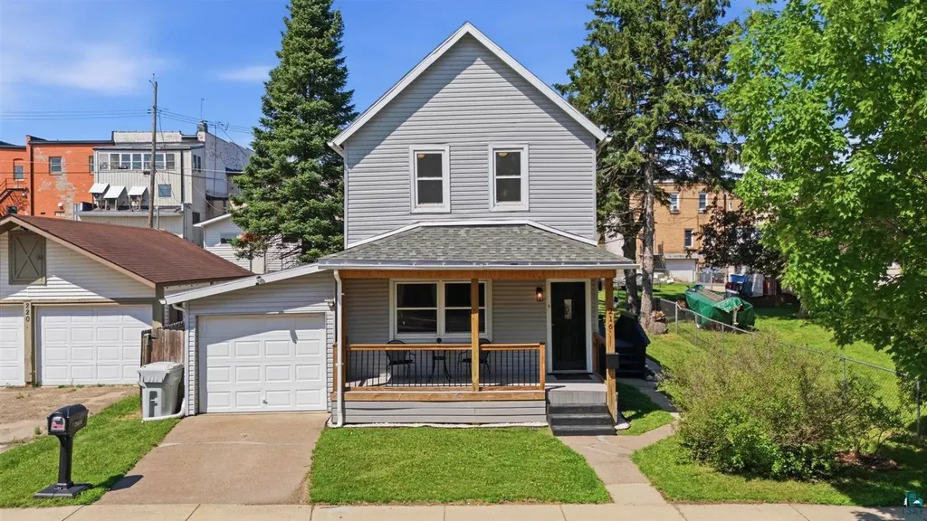 216 1st Street SW Chisholm MN 55719