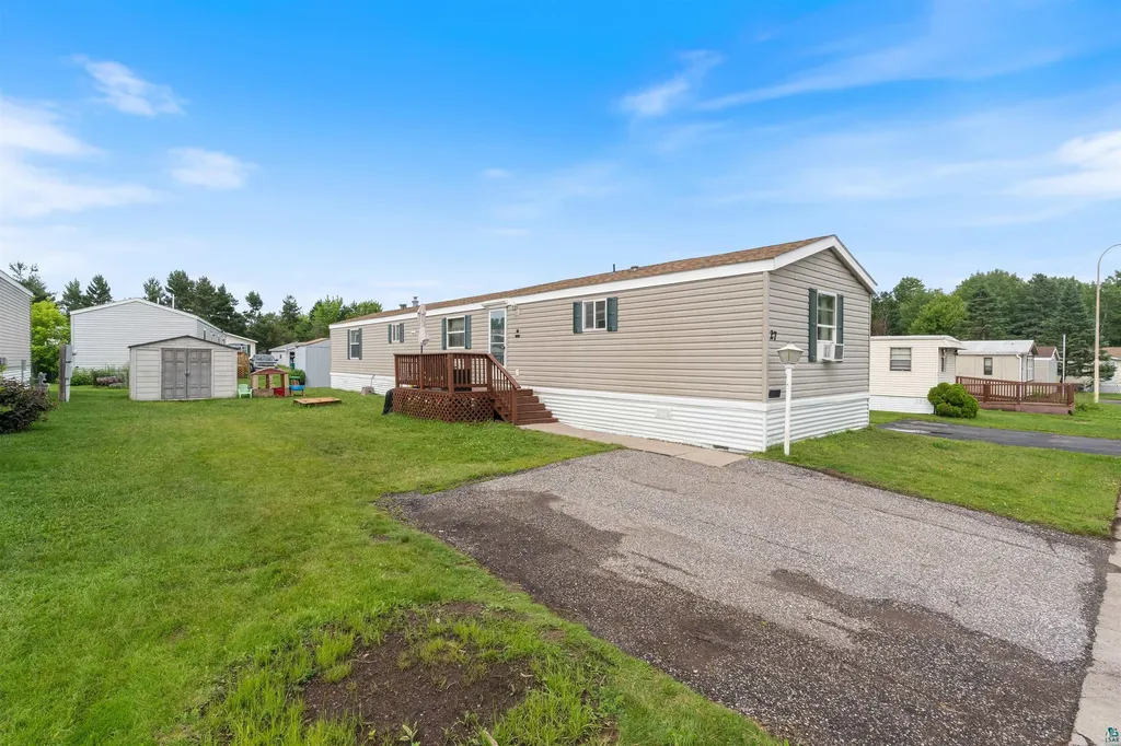 27 Juniper Lane Duluth MN 55810
