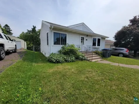 2614 Piedmont Avenue Duluth MN 55811