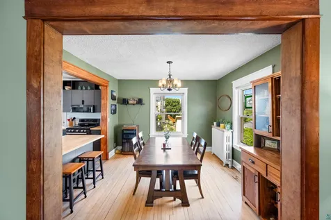 622 N 8th Avenue E Duluth MN 55805