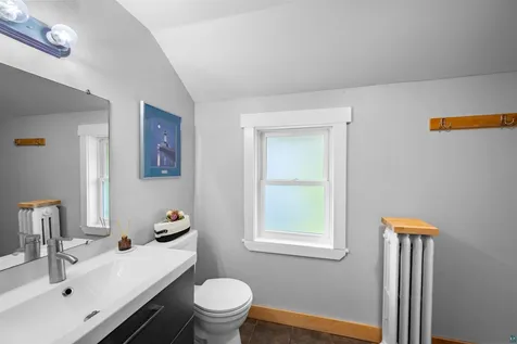 622 N 8th Avenue E Duluth MN 55805