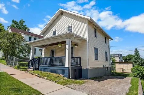622 N 8th Avenue E Duluth MN 55805