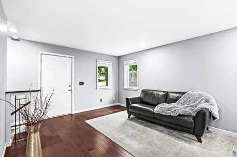 832 Charles Avenue Duluth MN 55807