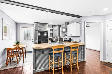 832 Charles Avenue Duluth MN 55807