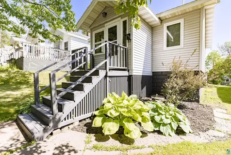 832 Charles Avenue Duluth MN 55807