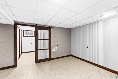 832 Charles Avenue Duluth MN 55807