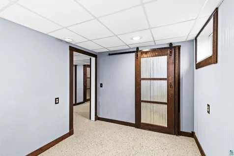 832 Charles Avenue Duluth MN 55807