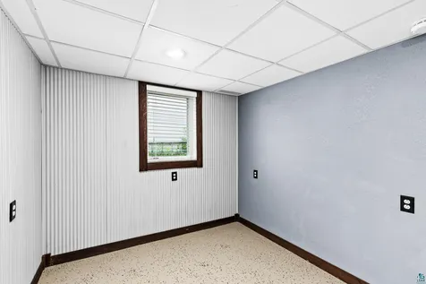 832 Charles Avenue Duluth MN 55807