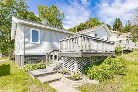 832 Charles Avenue Duluth MN 55807