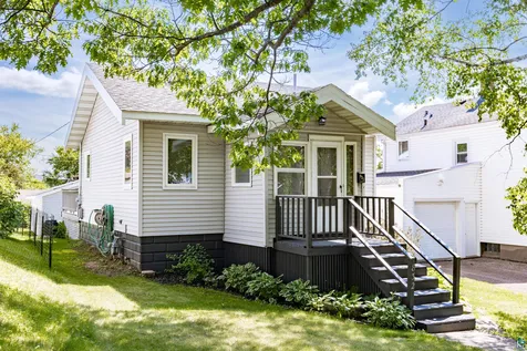 832 Charles Avenue Duluth MN 55807