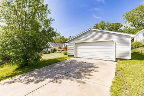 832 Charles Avenue Duluth MN 55807