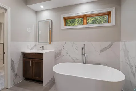 4240 Washington Drive Hermantown MN 55811