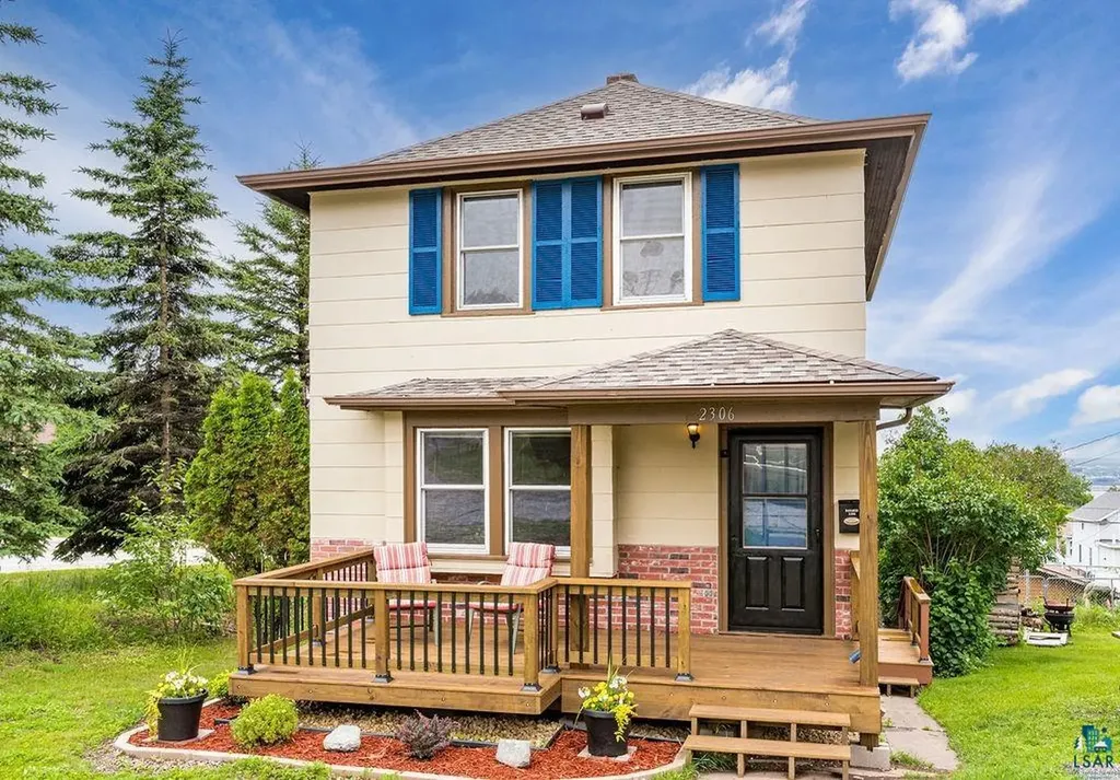 2306 W 12th Street Duluth MN 55806