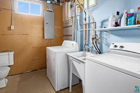 2306 W 12th Street Duluth MN 55806
