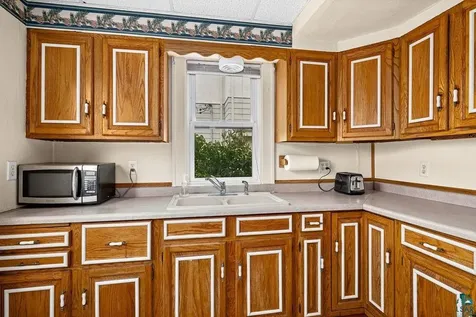 2306 W 12th Street Duluth MN 55806