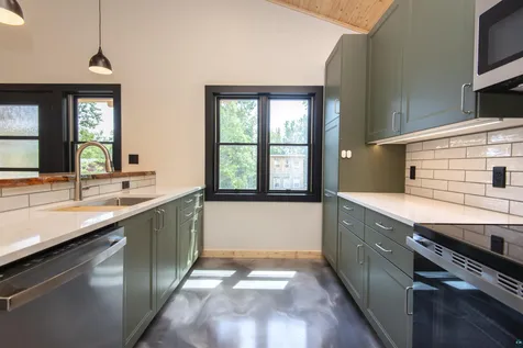 1061 W 3rd Street Grand Marais MN 55604