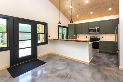 1061 W 3rd Street Grand Marais MN 55604