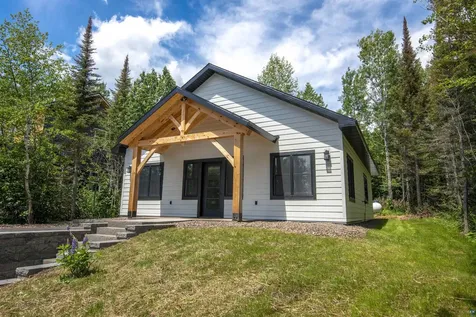1061 W 3rd Street Grand Marais MN 55604