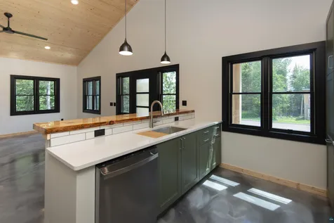 1061 W 3rd Street Grand Marais MN 55604